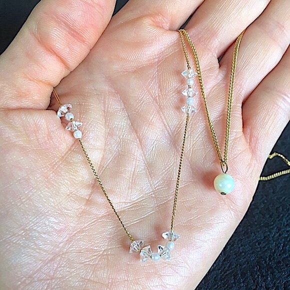 Two Delicate and Dainty Vintage Gold Tone Necklaces - Picture 2 of 16